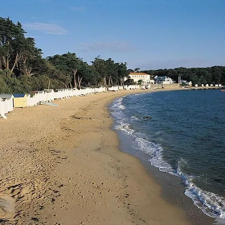 Holiday home Maison Pecheur Dans Le Banzeau