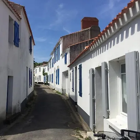 Holiday home Maison Pecheur Dans Le Banzeau
