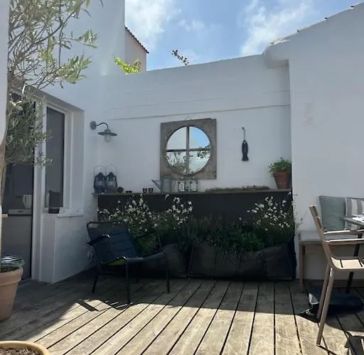 Maison Pecheur Dans Le Banzeau